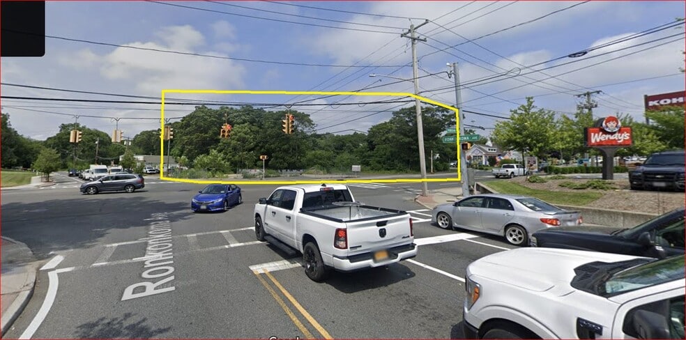 105 Portion Rd, Ronkonkoma, NY for sale - Building Photo - Image 3 of 5