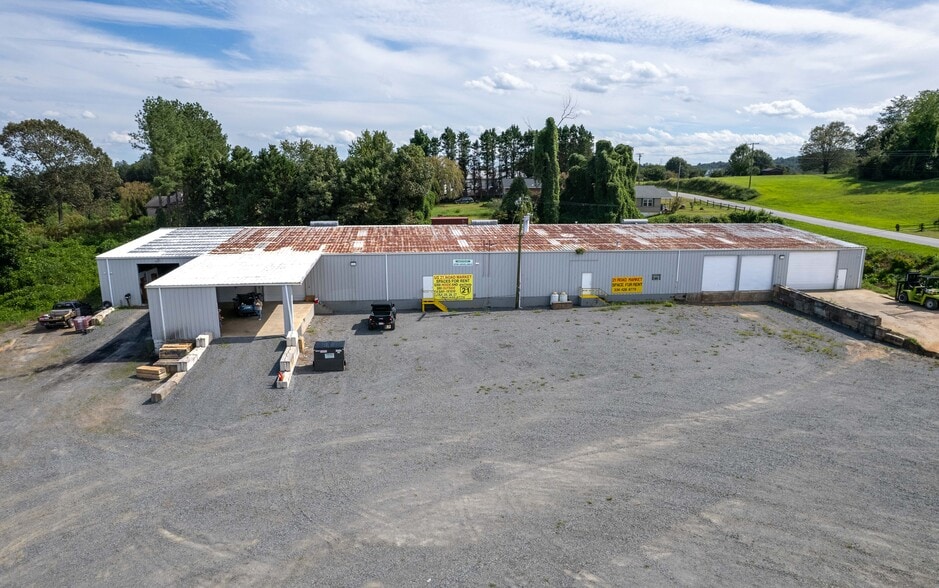 5308 NC Hwy 21, Jonesville, NC for sale - Building Photo - Image 1 of 25