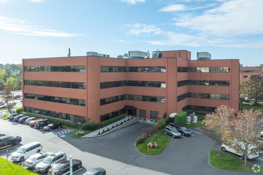 309 Waverley Oaks Rd, Waltham, MA for lease - Building Photo - Image 3 of 8