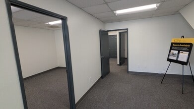 865 Rainier Ave N, Renton, WA for lease Building Photo- Image 1 of 7