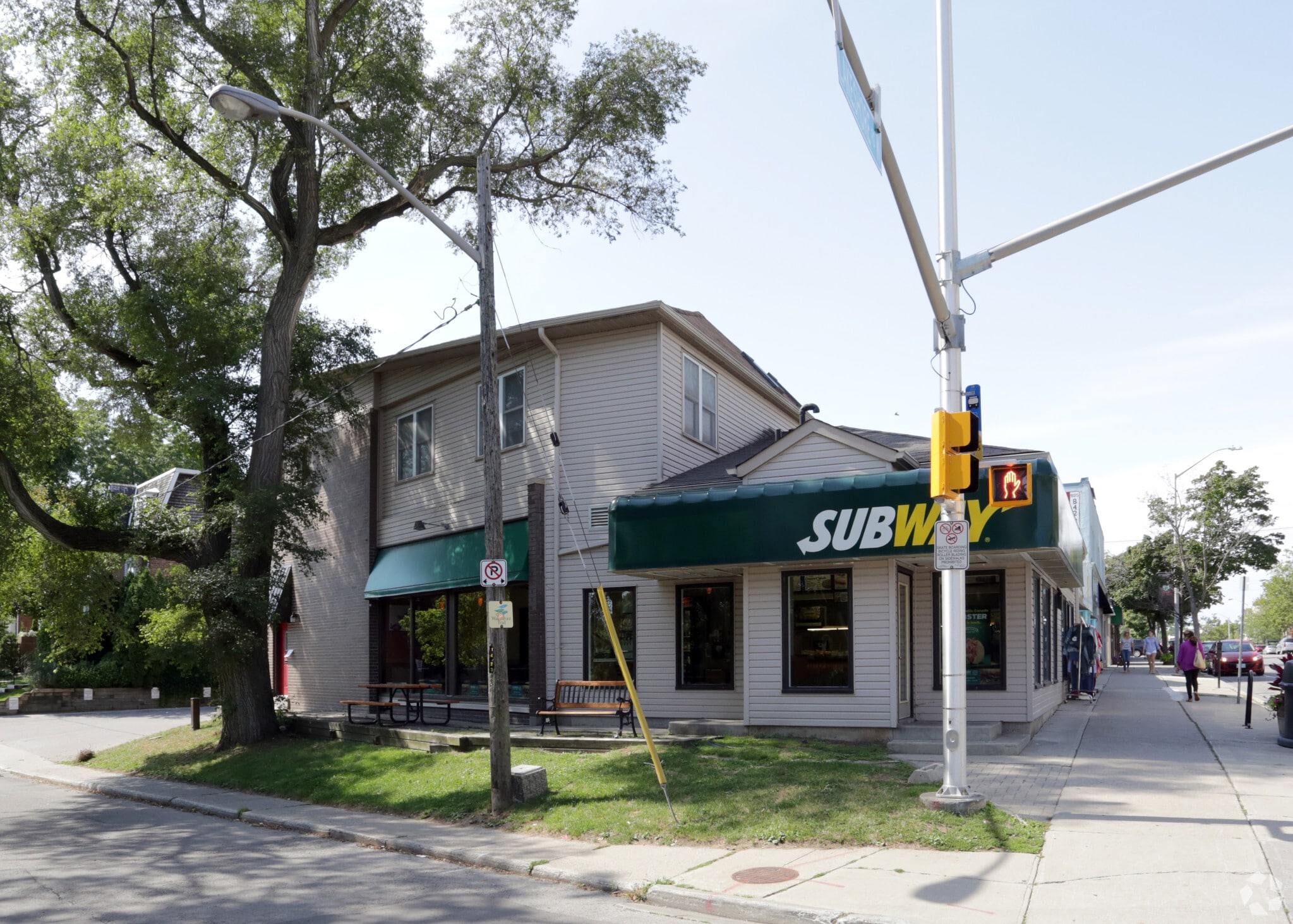 96 Forsythe St, Oakville, ON for lease Primary Photo- Image 1 of 3