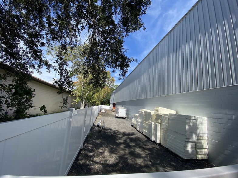 430 Andalusia Ave, Ormond Beach, FL for lease - Building Photo - Image 3 of 40