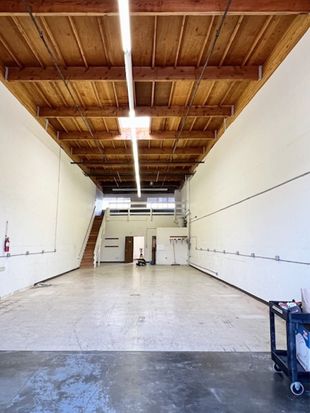 1731 Adrian Rd, Burlingame, CA for lease - Building Photo - Image 3 of 11