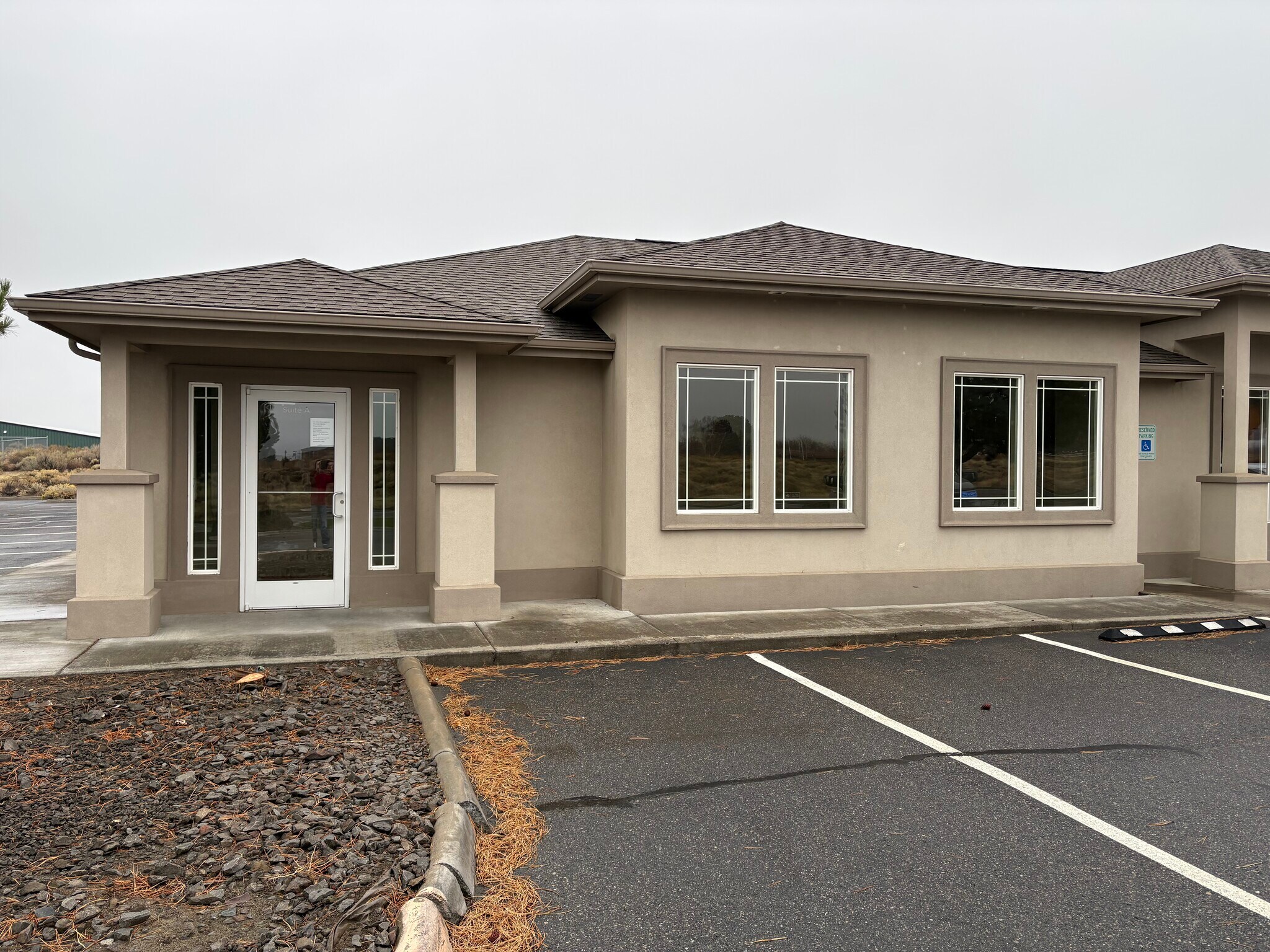 7015 W Deschutes Ave, Kennewick, WA for lease Interior Photo- Image 1 of 6