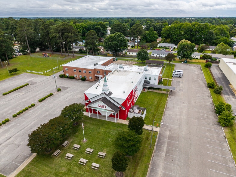 245 S Rosemont Rd, Virginia Beach, VA for sale - Building Photo - Image 2 of 9