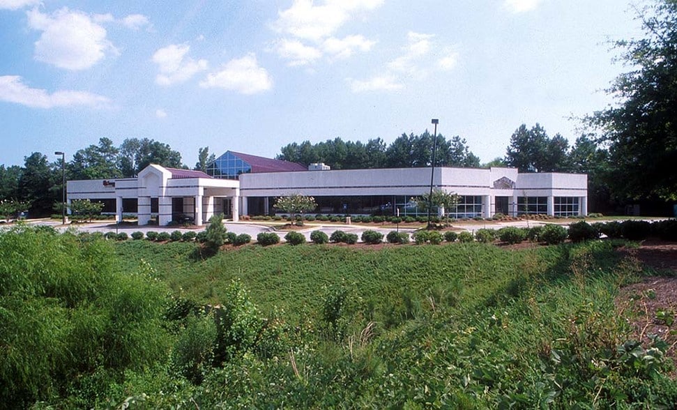 4000 Corporate Center Dr, Morrow, GA for lease - Building Photo - Image 2 of 32