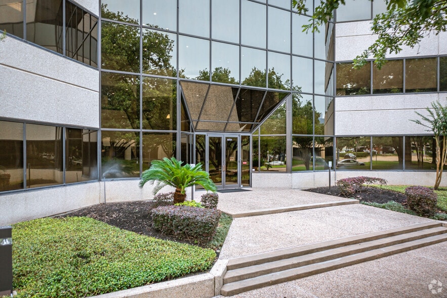 14701 St. Marys Ln, Houston, TX for lease - Building Photo - Image 3 of 40
