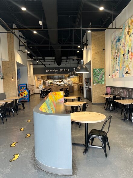 18756 Coastal Hwy, Rehoboth Beach, DE for sale - Interior Photo - Image 3 of 24