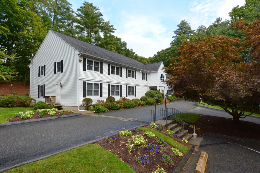 258 Main St, Sturbridge, MA for sale - Building Photo - Image 1 of 1