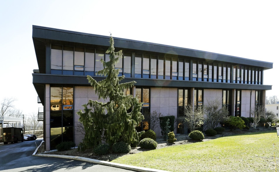 333 Sylvan Ave, Englewood Cliffs, NJ 07632 Office for Lease