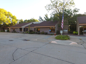 1650 S 70th St, Lincoln, NE for lease Building Photo- Image 2 of 3