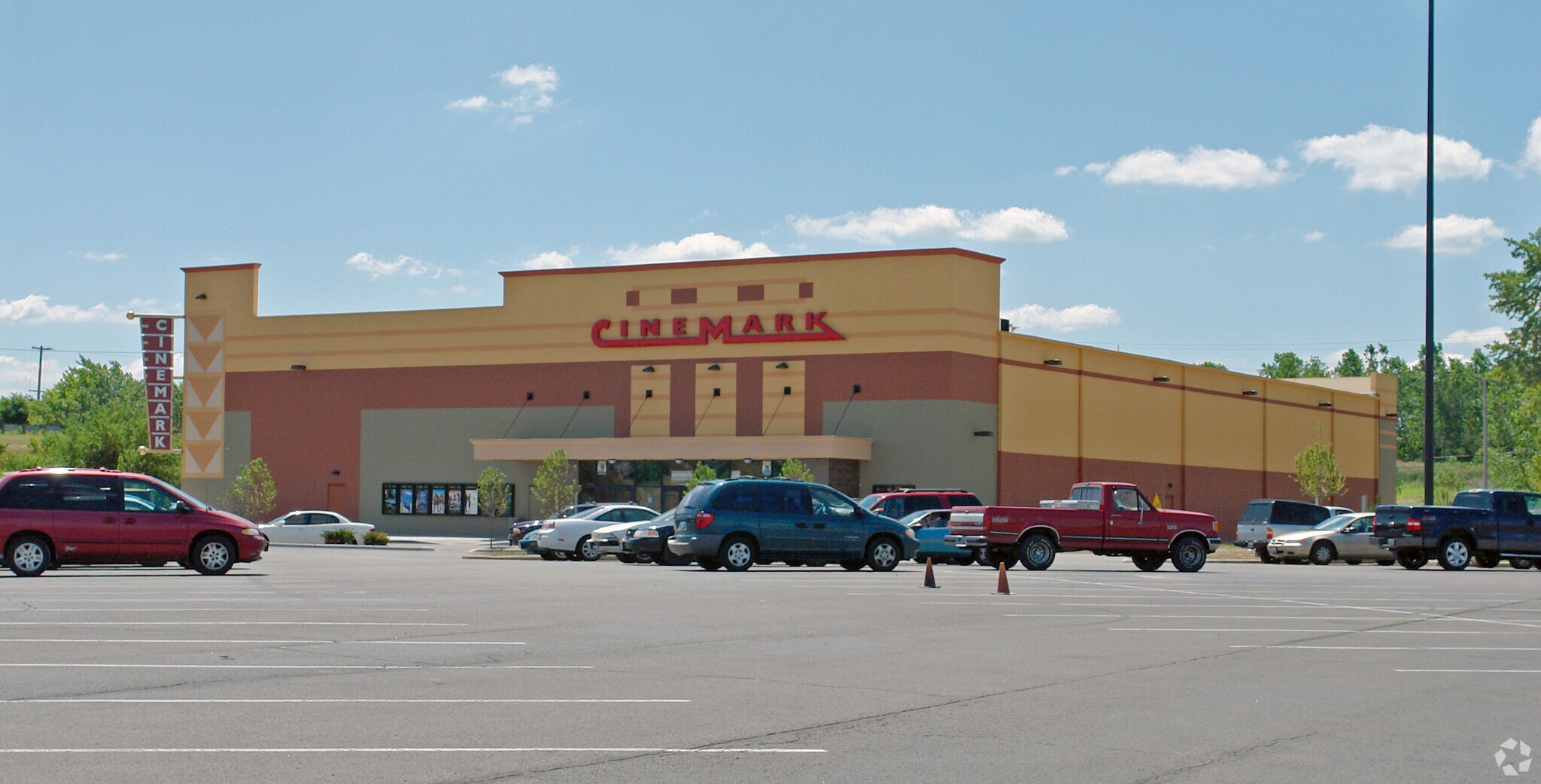 987999 E Ash St, Piqua, OH 45356 Miami Valley Centre Mall
