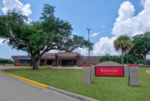 Ramada by Wyndham Diamondhead I-10/Gulfport - Theater