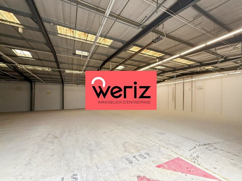 Industrial in Aix-en-Provence for lease - Building Photo - Image 3 of 11