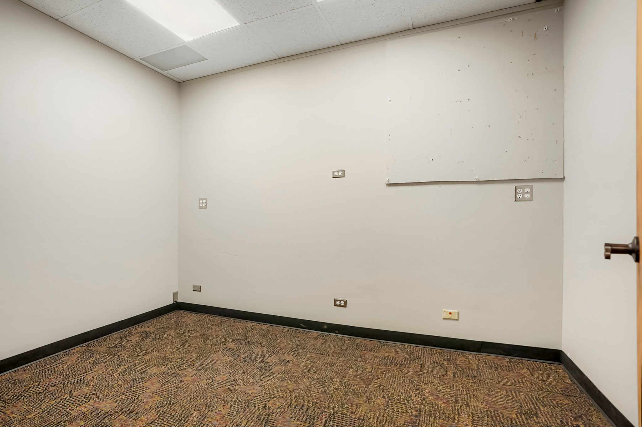 5601 S Broadway, Littleton, CO for lease Building Photo- Image 1 of 5