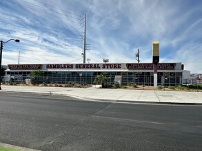 800 S Main St, Las Vegas, NV for lease Building Photo- Image 2 of 6