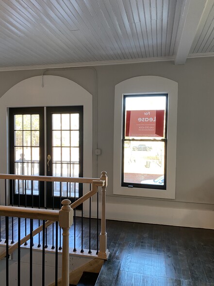 1 W Main St, Buford, GA for lease - Interior Photo - Image 2 of 10