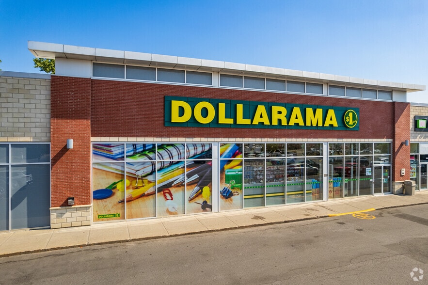 14820-14880 Boul de Pierrefonds, Montréal, QC for lease - Building Photo - Image 3 of 6