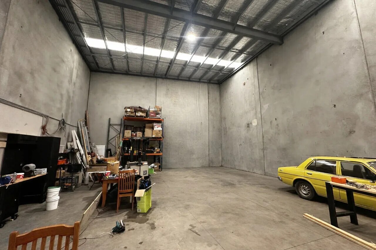 26 Humeside Dr, Campbellfield, VIC 3061 - Unit 1 -  - Interior Photo - Image 2 of 4