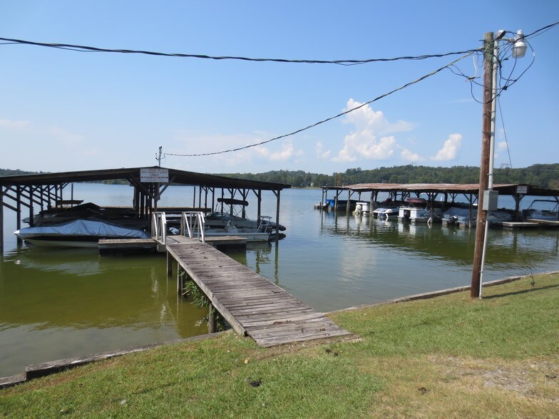 322 Sams Boat Dock Rd, Ten Mile, TN, 37880 Marina Property For Sale