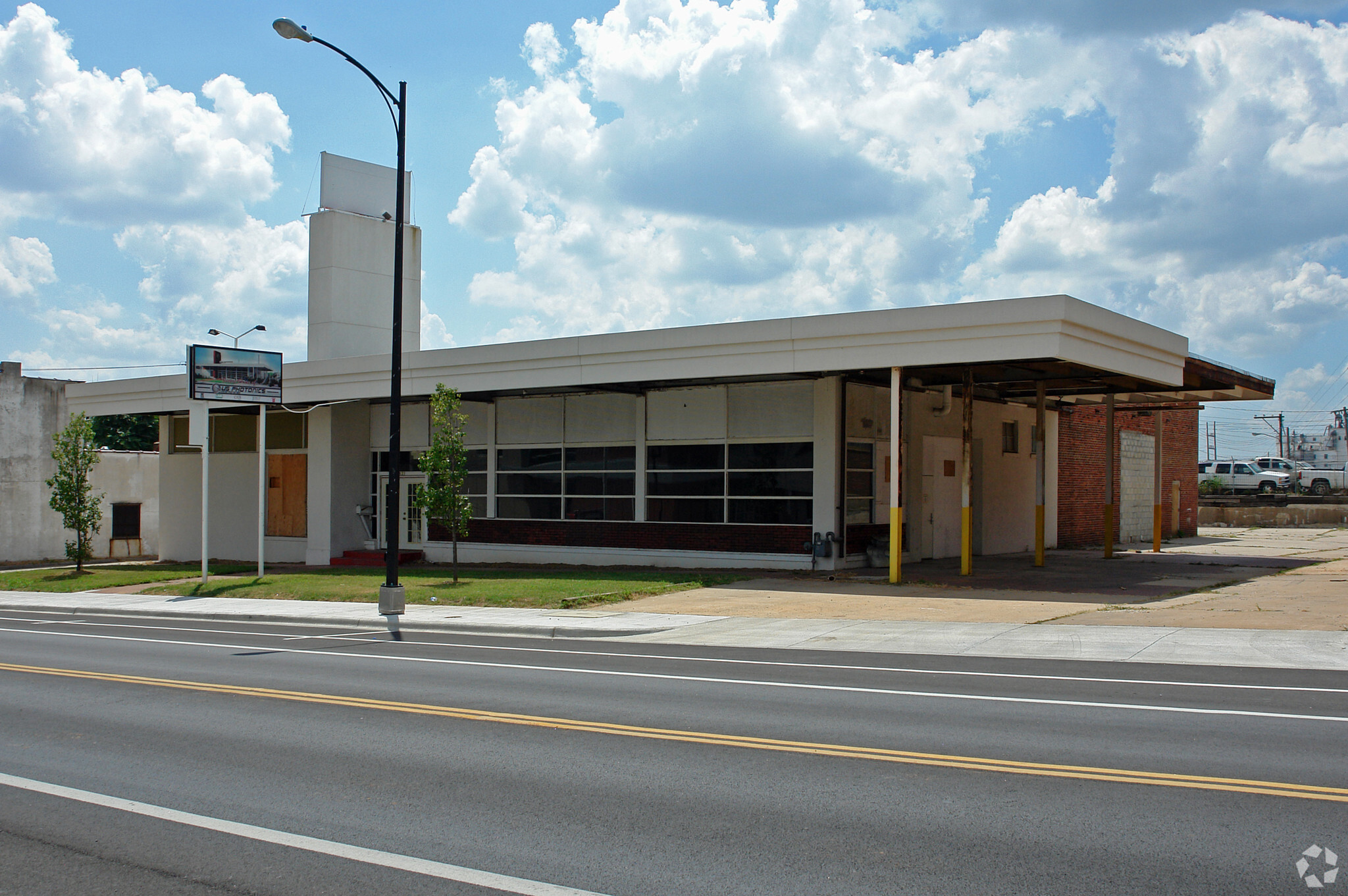 521 N Boonville Ave, Springfield, MO for sale Primary Photo- Image 1 of 1