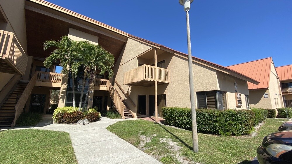 2831 Ringling Blvd, Sarasota, FL 34237