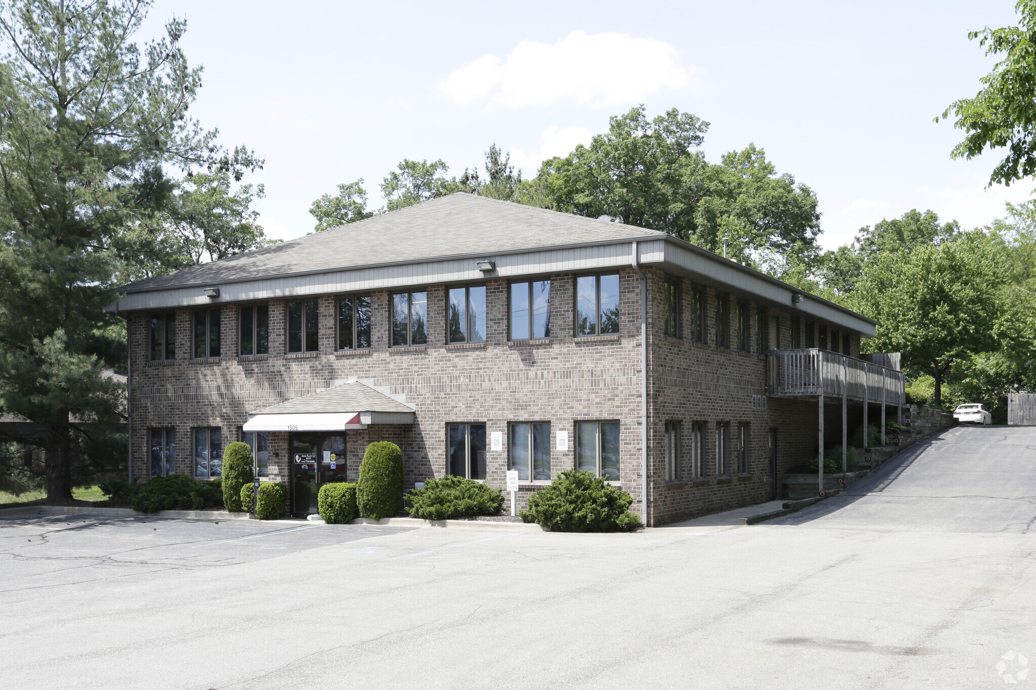 1505 44th St SW, Grand Rapids, MI for sale Primary Photo- Image 1 of 1