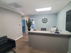 822 Hartz Way, Danville, CA for lease Interior Photo- Image 2 of 9