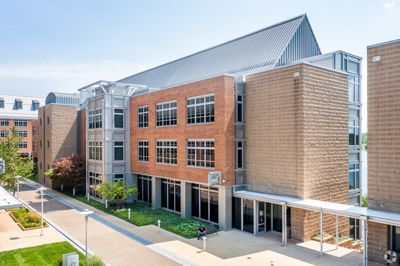 40 W Main St, Van Buren Township, MI 48111