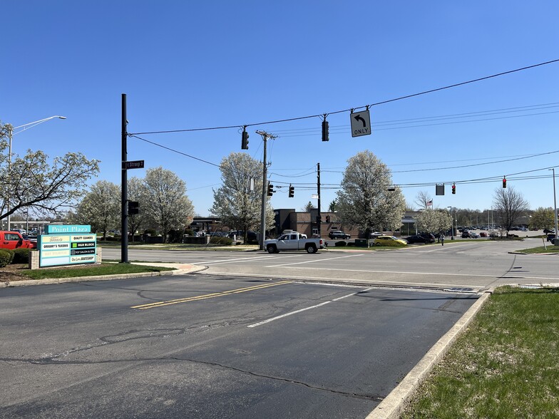 1827-1855 E Stroop Rd, Dayton, OH for lease - Building Photo - Image 3 of 6