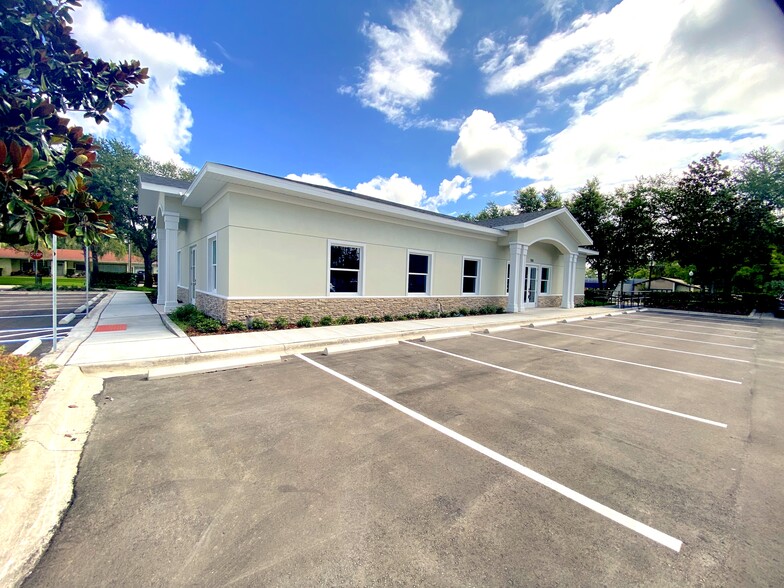 108 S Park Ave, Apopka, FL for lease - Building Photo - Image 2 of 17