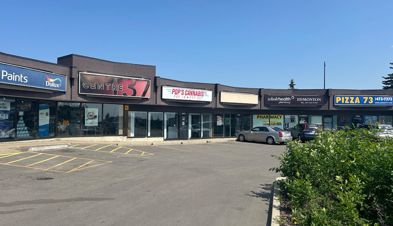 13560-13594 Fort Rd, Edmonton, AB for lease Building Photo- Image 1 of 11
