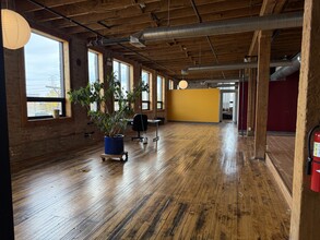 2130-2140 W Fulton St, Chicago, IL for lease Interior Photo- Image 2 of 3