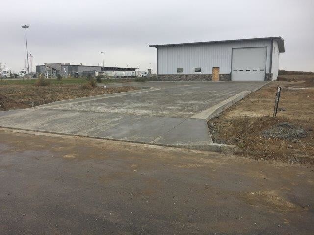 515 74th St SE, Minot, ND for sale - Building Photo - Image 1 of 1