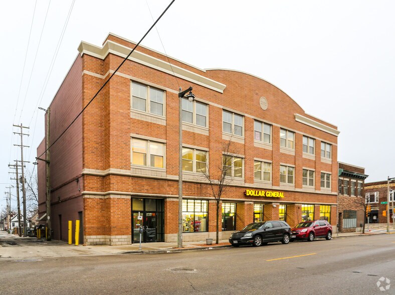 621-627 W Historic Mitchell St, Milwaukee, WI for lease - Primary Photo - Image 1 of 5