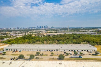 3000 W Commerce St, Dallas, TX - Aerial  map view