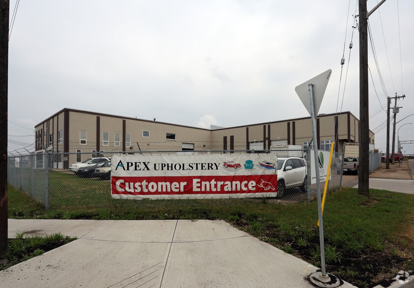 7035 Girard Rd NW, Edmonton, AB for sale - Primary Photo - Image 1 of 1