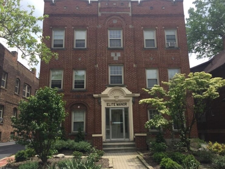 2588 Mayfield Rd, Cleveland Heights, OH for sale - Primary Photo - Image 1 of 1