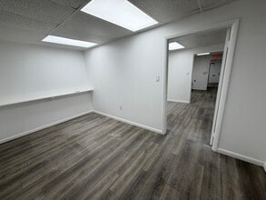 1052-1090 NW 53rd St, Fort Lauderdale, FL for lease Interior Photo- Image 2 of 8