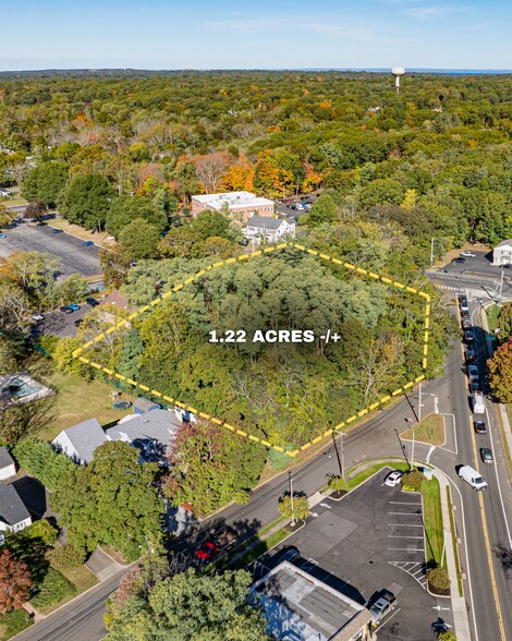 Middle Country Rd, Smithtown, NY for sale - Building Photo - Image 2 of 11