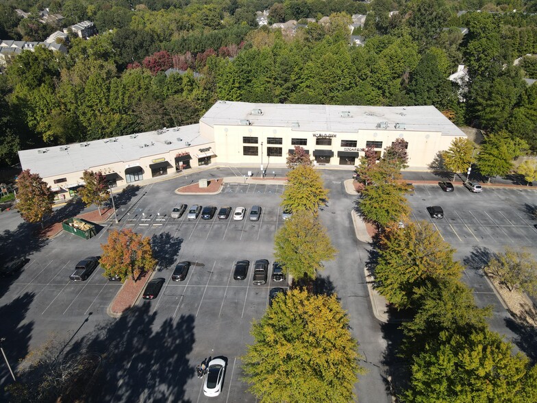 4425 S Cobb Dr, Smyrna, GA for lease - Building Photo - Image 1 of 4