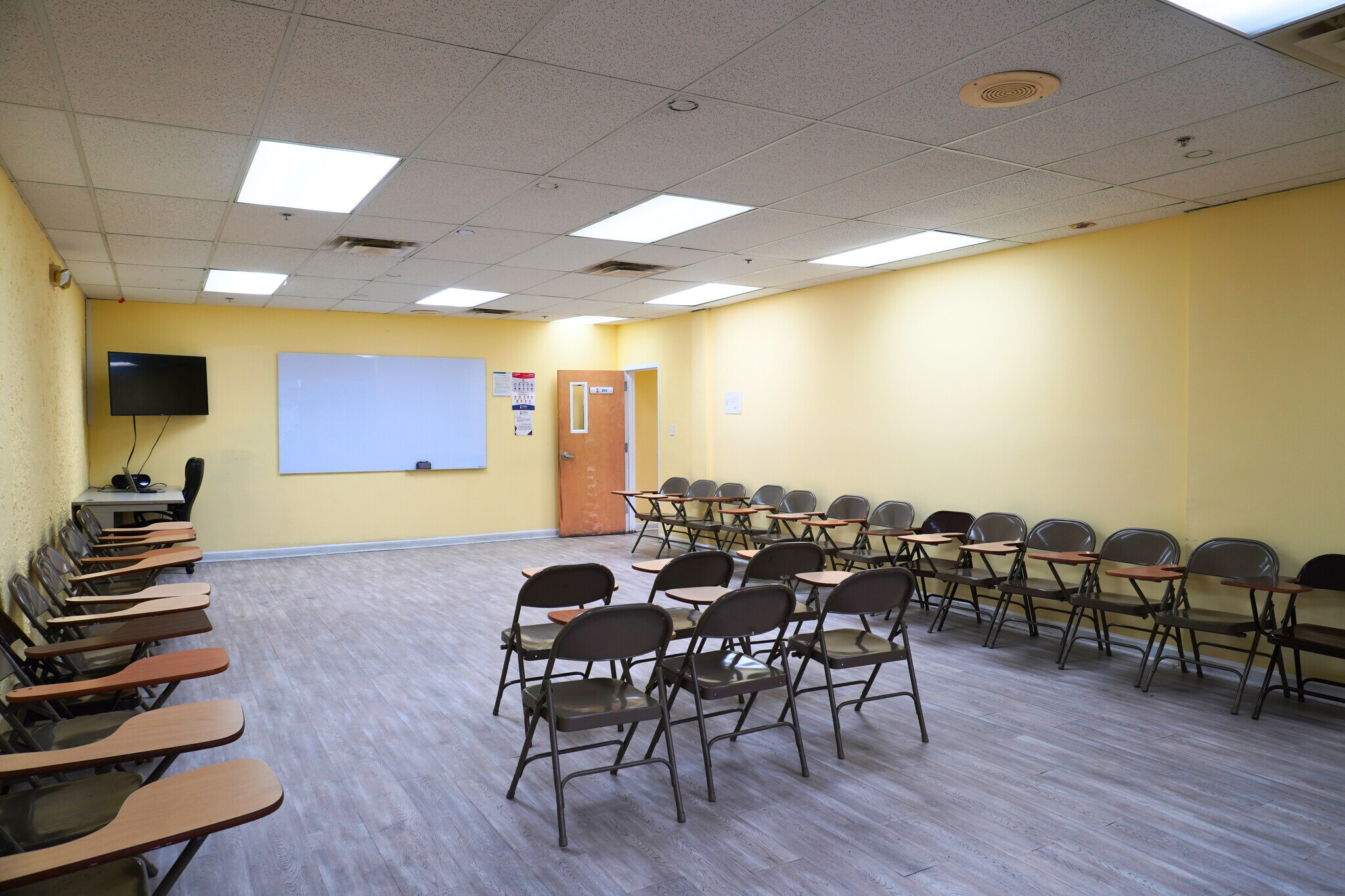 5617-5619 Bergenline Ave, West New York, NJ for lease Interior Photo- Image 1 of 12