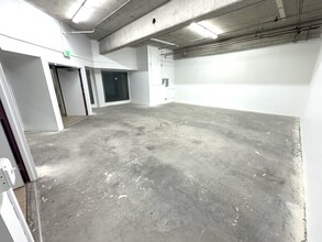 305 E 9th St, Los Angeles, CA for lease Building Photo- Image 2 of 14