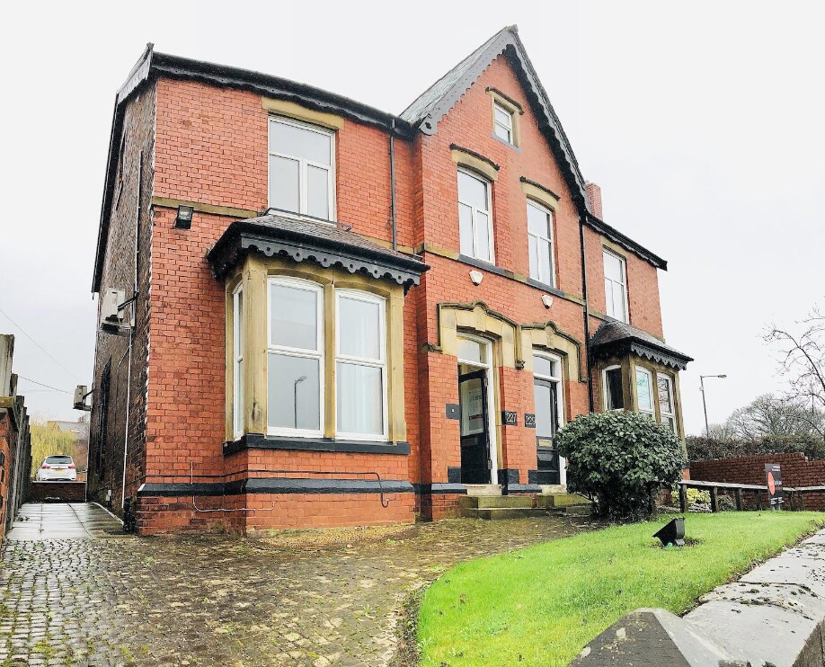 227 Bury New Rd, Manchester for sale Primary Photo- Image 1 of 1