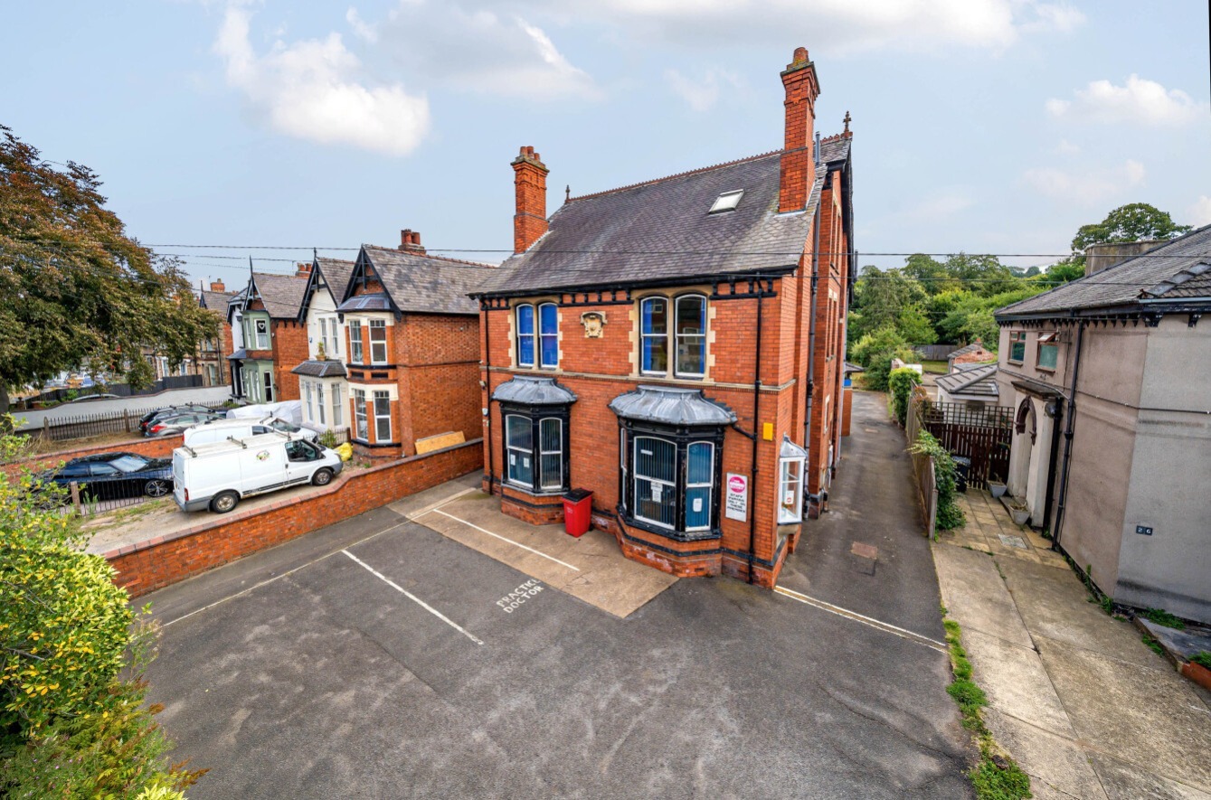 42 St. Catherines, Lincoln for sale Primary Photo- Image 1 of 18