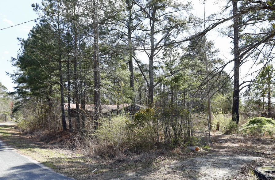 611 Whitehead Rd, Fayetteville, NC for sale - Primary Photo - Image 1 of 1