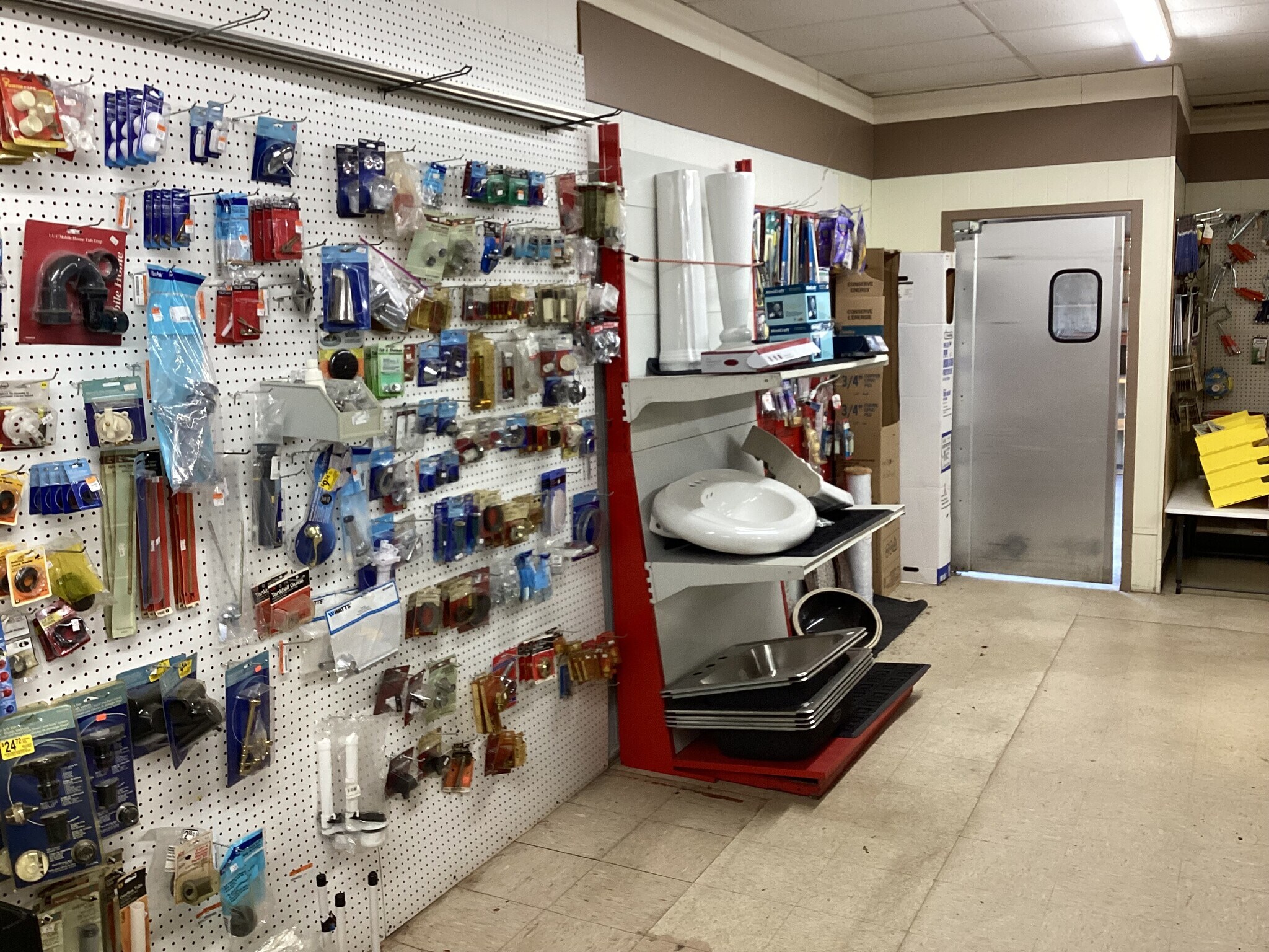 7811 Main, Dozier, AL 36028 Dozier Building Supply