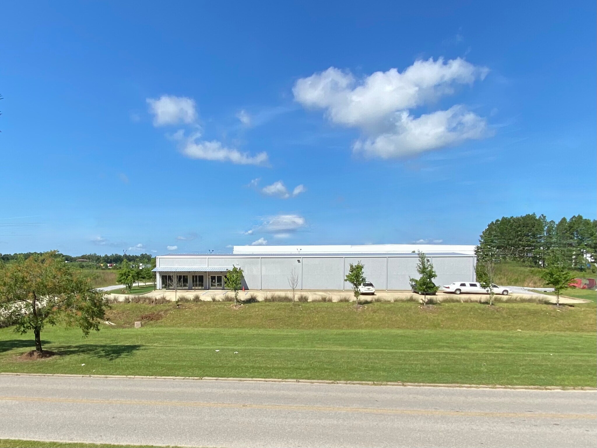 415 Weather Vane Rd, Alabaster, AL for sale Primary Photo- Image 1 of 1