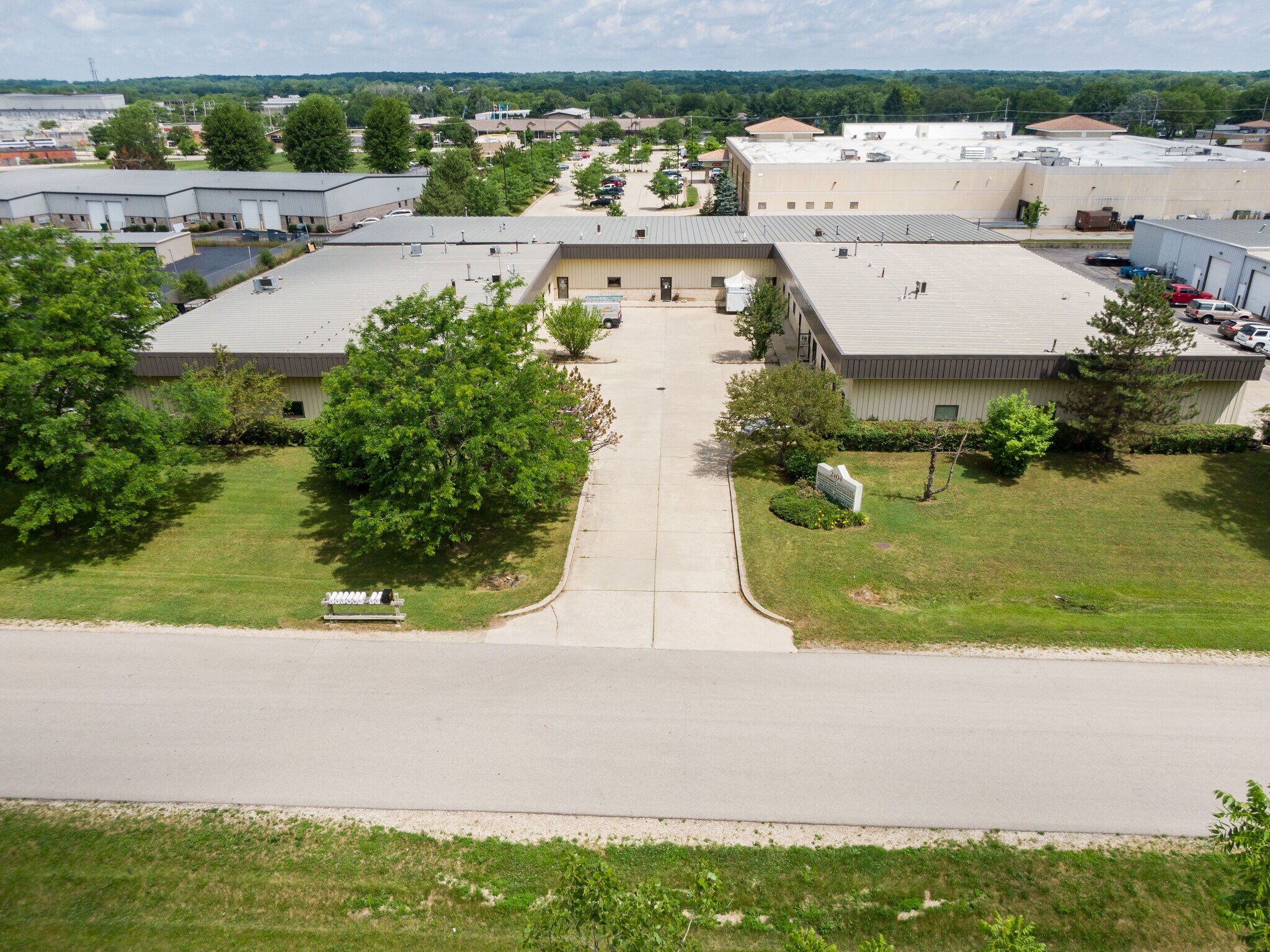 2404 Spring Ridge Rd, Spring Grove, IL for sale Building Photo- Image 1 of 1