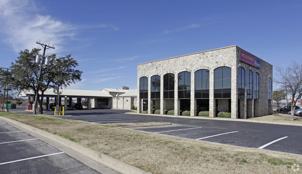 2300 S Interstate 35, Round Rock, TX for sale - Primary Photo - Image 1 of 1